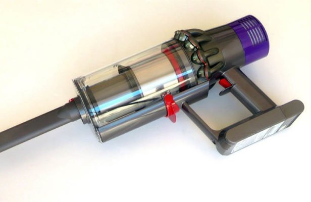 thay pin cho máy hút bụi Dyson