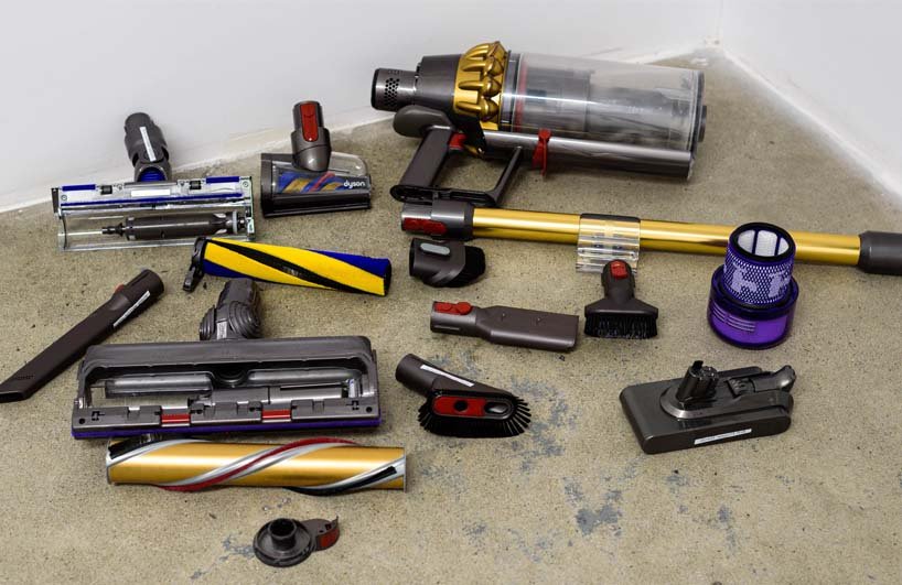 unbox máy hút bụi Dyson Outsize Absolute Plus